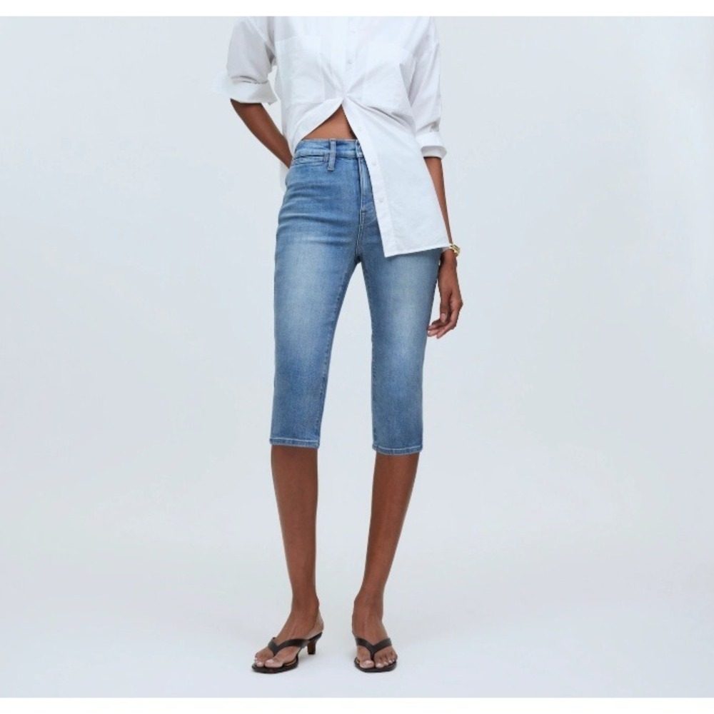 Madewell The 90's Capri Jeans Denim Slit Hem Super Stretch Cayer Wash Blue 29